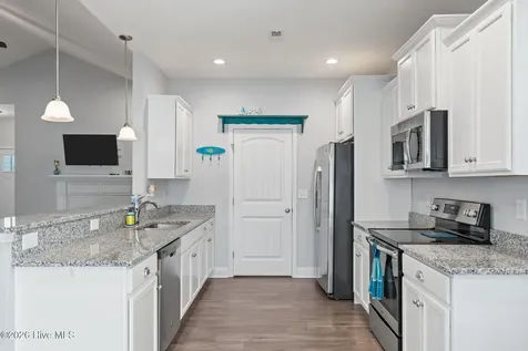 106 NW 19th Street Oak Island NC 28465