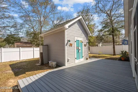 106 NW 19th Street Oak Island NC 28465