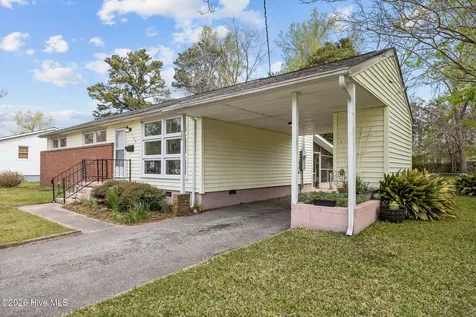 706 Vernon Drive Jacksonville NC 28540