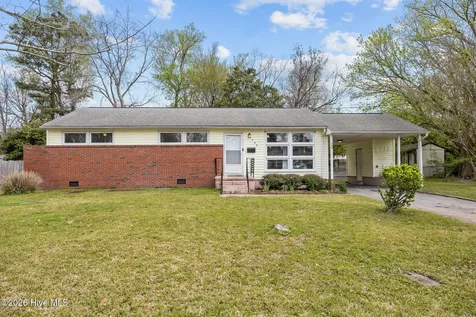 706 Vernon Drive Jacksonville NC 28540