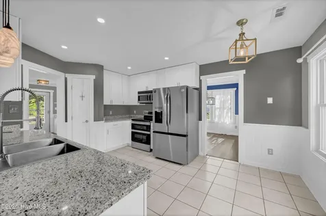 2106 Troon Court Wilmington NC 28403
