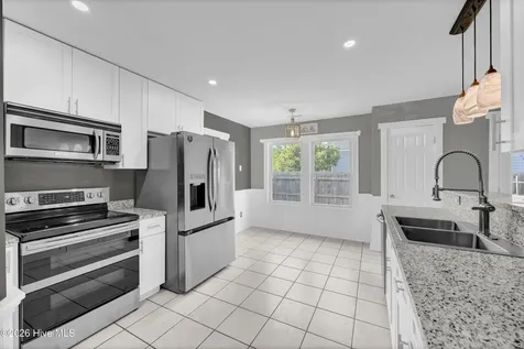 2106 Troon Court Wilmington NC 28403