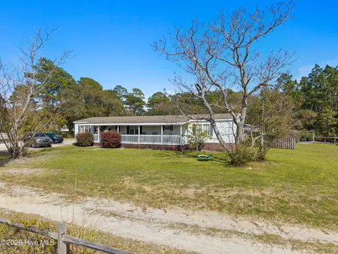 8094-8096 River Road SE Southport NC 28461