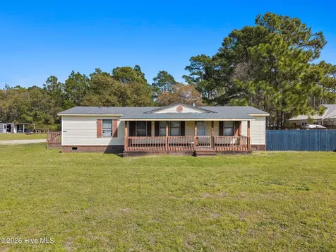 8094-8096 River Road SE Southport NC 28461