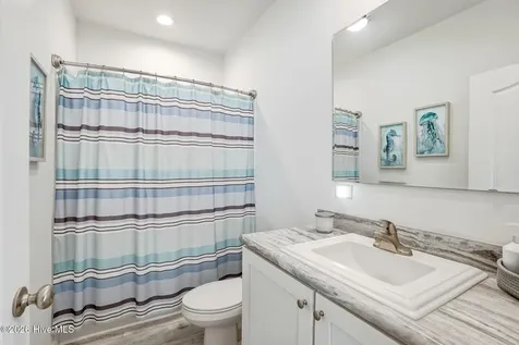 204 Nelson Street Harkers Island NC 28531