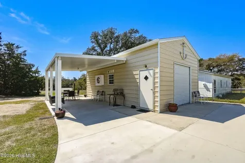 204 Nelson Street Harkers Island NC 28531