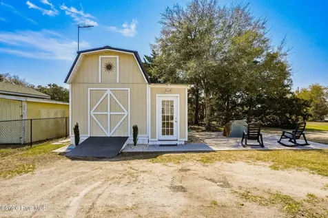 204 Nelson Street Harkers Island NC 28531