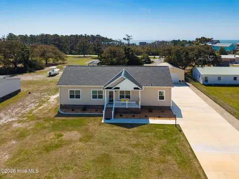 204 Nelson Street Harkers Island NC 28531