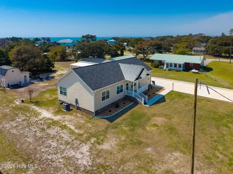 204 Nelson Street Harkers Island NC 28531