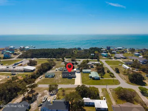 204 Nelson Street Harkers Island NC 28531