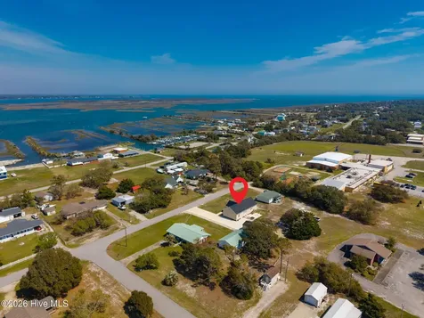 204 Nelson Street Harkers Island NC 28531