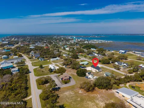 204 Nelson Street Harkers Island NC 28531
