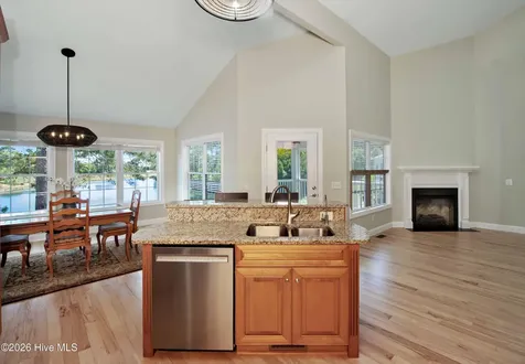 3125 Lakeside Commons Drive SE Southport NC 28461