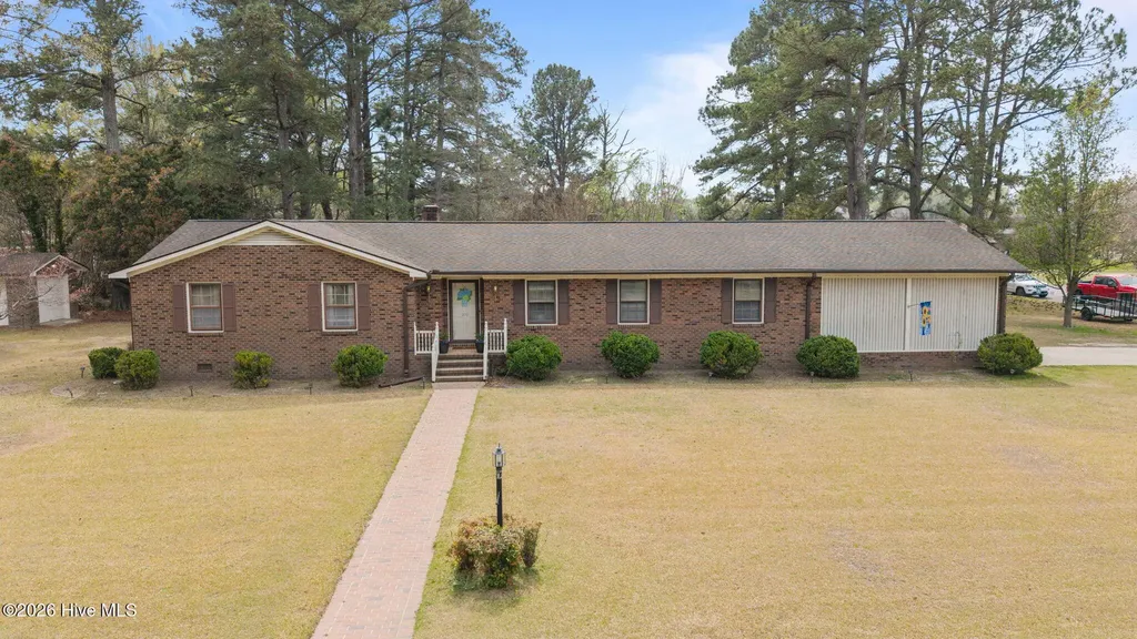 310 W 17th Street Scotland Neck NC 27874
