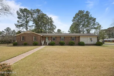 310 W 17th Street Scotland Neck NC 27874