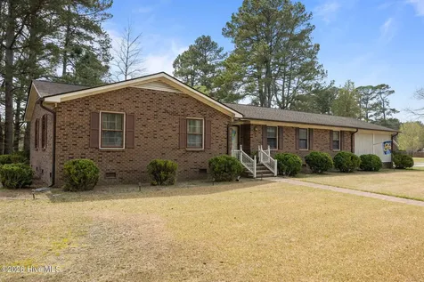 310 W 17th Street Scotland Neck NC 27874