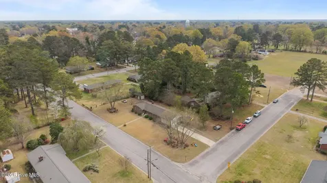 310 W 17th Street Scotland Neck NC 27874