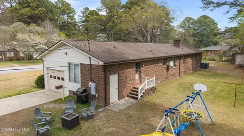 310 W 17th Street Scotland Neck NC 27874