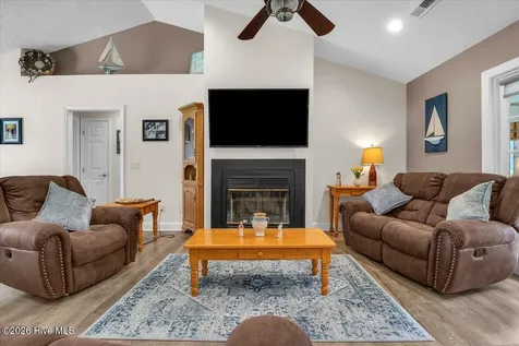104 Greenview Court Hampstead NC 28443