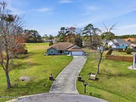 104 Greenview Court Hampstead NC 28443