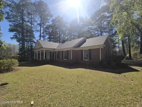 701 S Broad Street Robersonville NC 27871