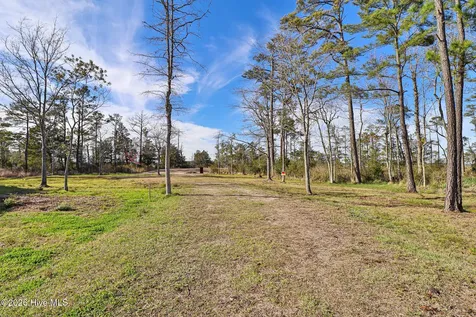1217 Strange Court Morehead City NC 28557