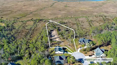 1217 Strange Court Morehead City NC 28557