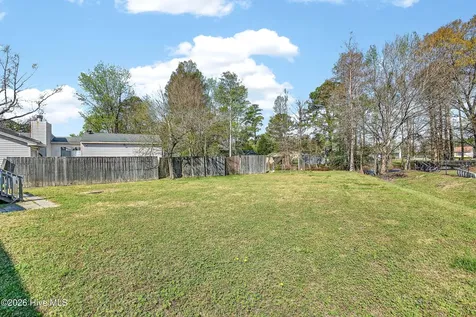 111 Little Lake Circle New Bern NC 28560