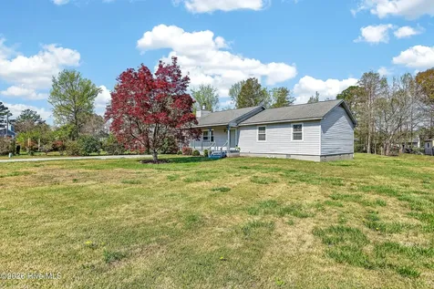 111 Little Lake Circle New Bern NC 28560
