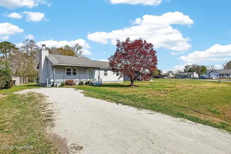 111 Little Lake Circle New Bern NC 28560