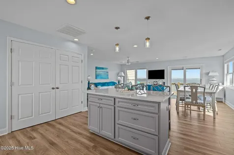 2506 Emerald Drive Emerald Isle NC 28594