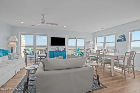 2506 Emerald Drive Emerald Isle NC 28594
