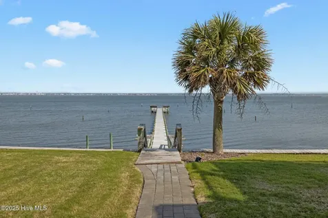 2506 Emerald Drive Emerald Isle NC 28594