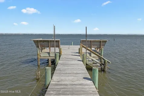 2506 Emerald Drive Emerald Isle NC 28594