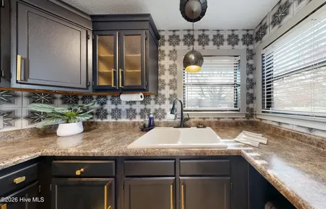 200 Rollins Drive Greenville NC 27834