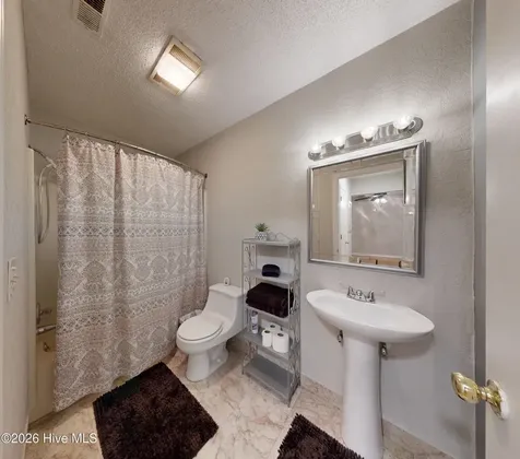 200 Rollins Drive Greenville NC 27834