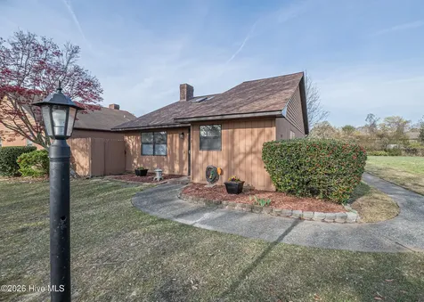 200 Rollins Drive Greenville NC 27834