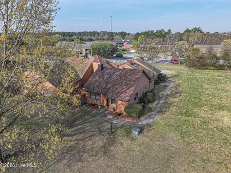 200 Rollins Drive Greenville NC 27834