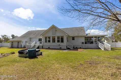 120 Pearl Drive Beaufort NC 28516