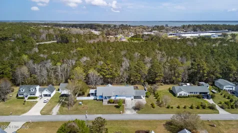 120 Pearl Drive Beaufort NC 28516