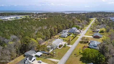 120 Pearl Drive Beaufort NC 28516