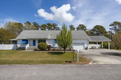 120 Pearl Drive Beaufort NC 28516