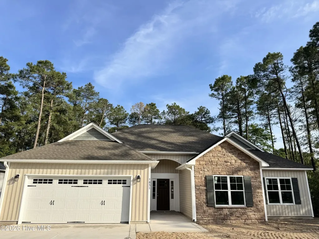 1831 Caracara Drive New Bern NC 28560