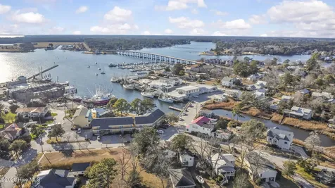 8052 Treasure Drive Oriental NC 28571