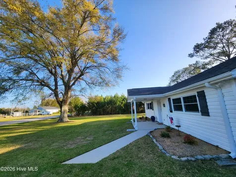 2523 Belgrade Swansboro Road Maysville NC 28555
