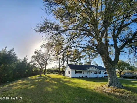 2523 Belgrade Swansboro Road Maysville NC 28555