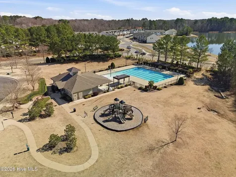 2109 Taramar Lane Zebulon NC 27597