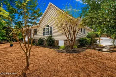 141 Longleaf Drive West End NC 27376