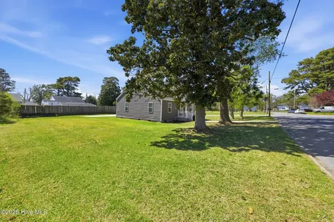901 Tuscarora Avenue Elizabeth City NC 27909