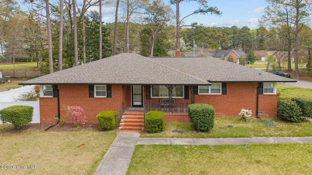 302 Oak Drive Washington NC 27889